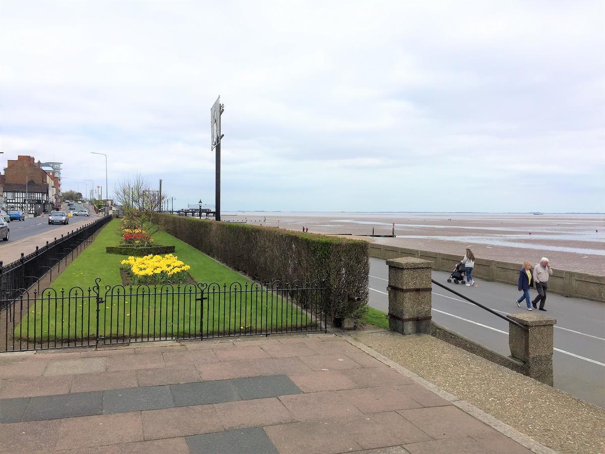 Lovely Sea Front House In Cleethorpes - Sleeps 6 Exterior photo